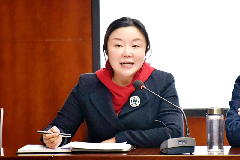 郑州47中副校长夏霞发言.jpg