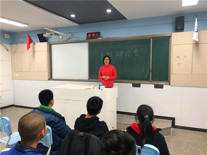指导教师杨朝晖.jpg