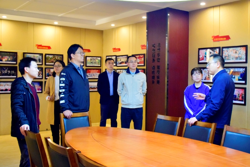 实地查看学校团建工作.JPG