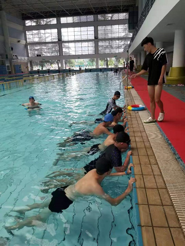 来来来，闭气，闭气，闭气.jpg