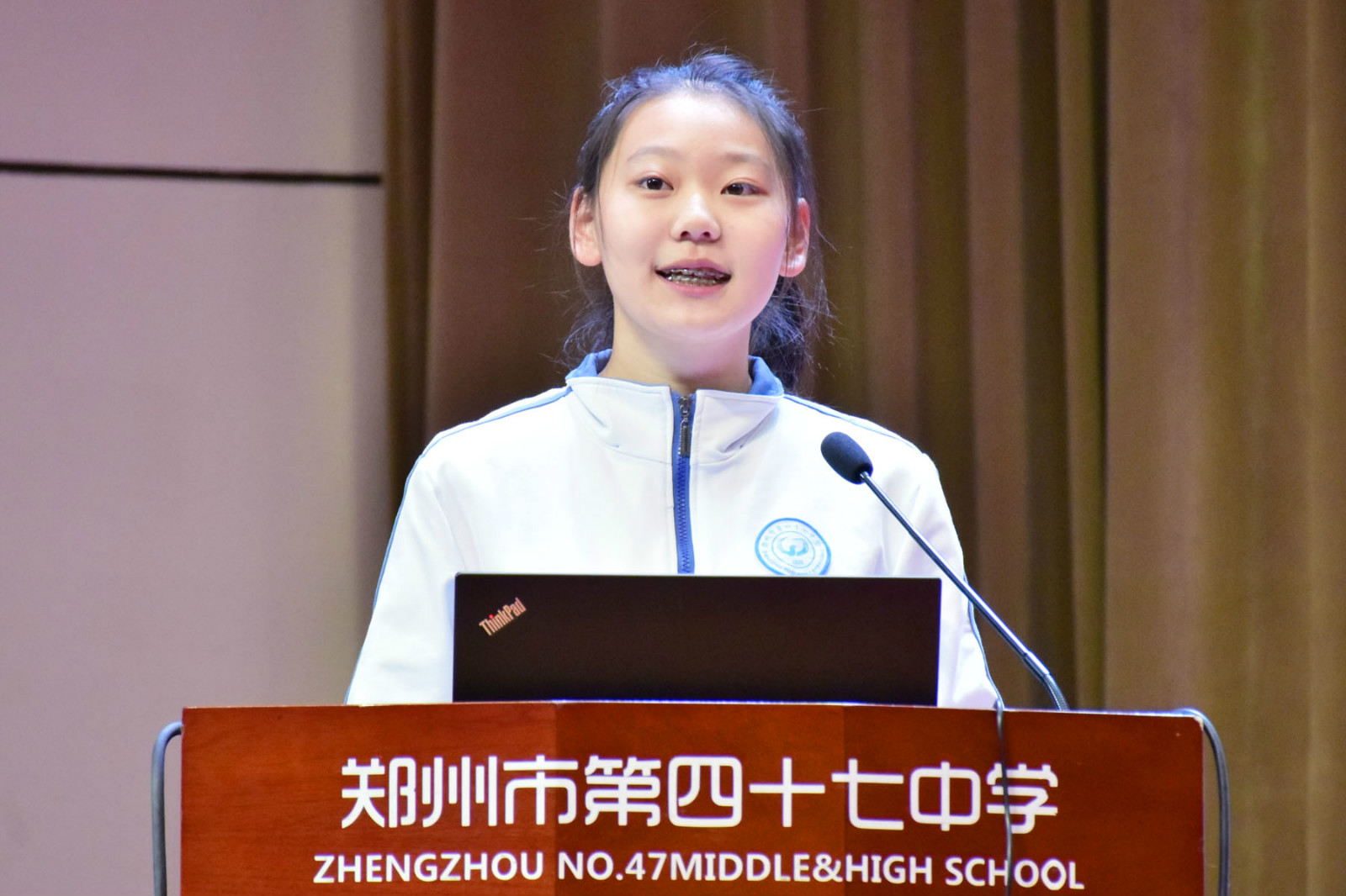 志愿者代表冷卓仪发言_meitu_9.jpg
