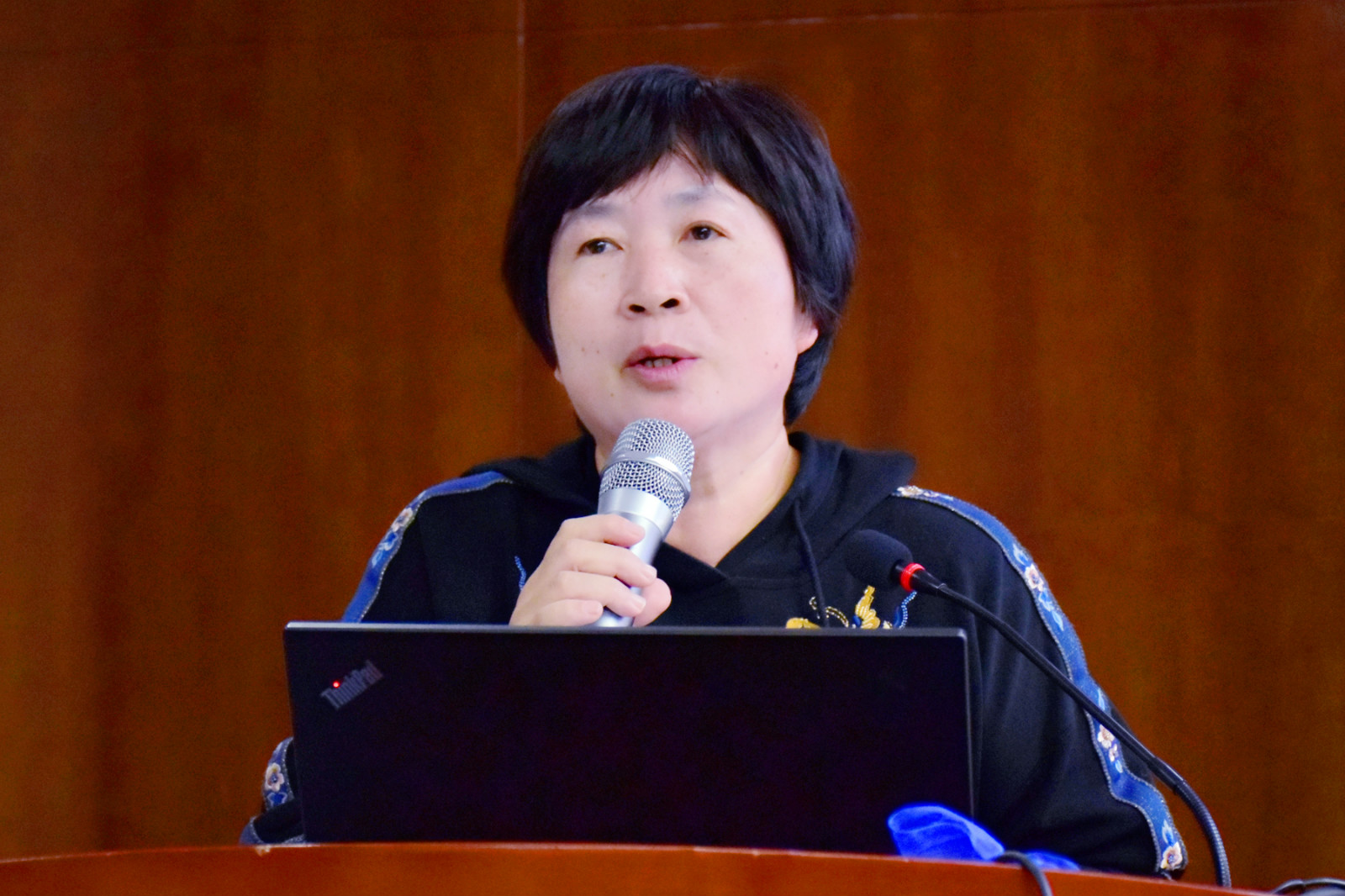 刘鹏云主席_meitu_8.jpg